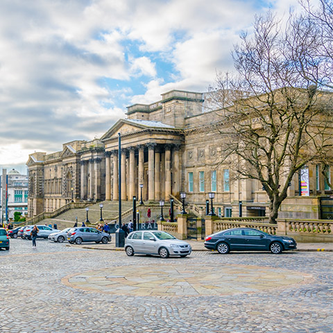The grand looking World Museum building in Liverpool